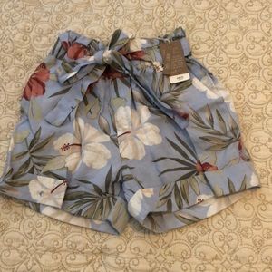 NWT MANGO Linen Floral Shorts Size Small (US)